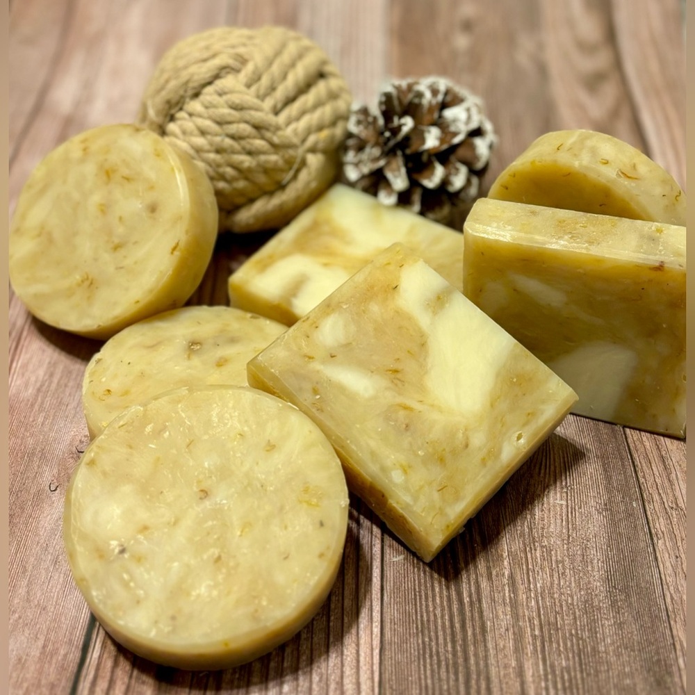 Hand crafted goat milk soap with calendula flower petals - Picture 4 of 6